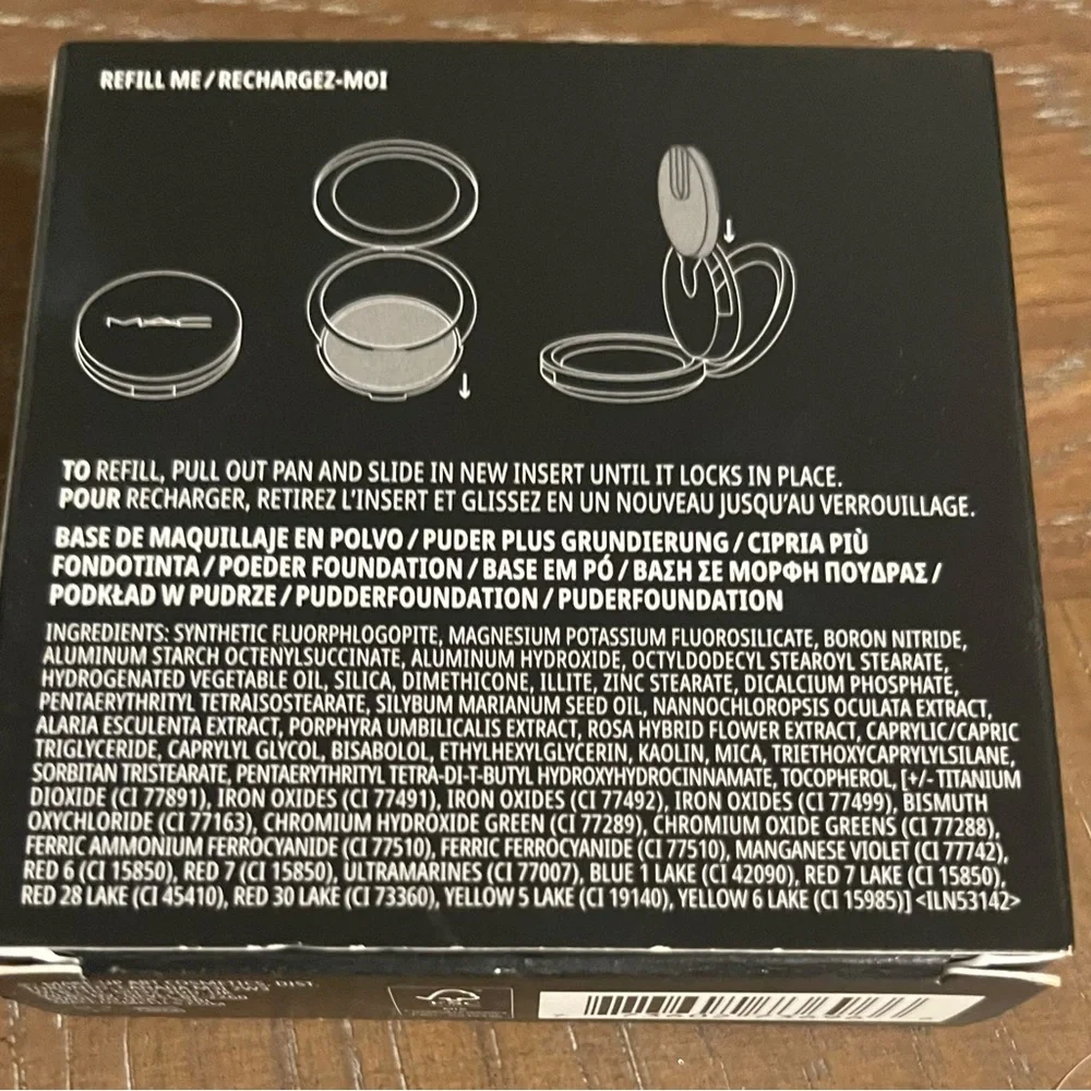 MAC Cosmetics Powder Foundation Refill - Picture 3 of 3